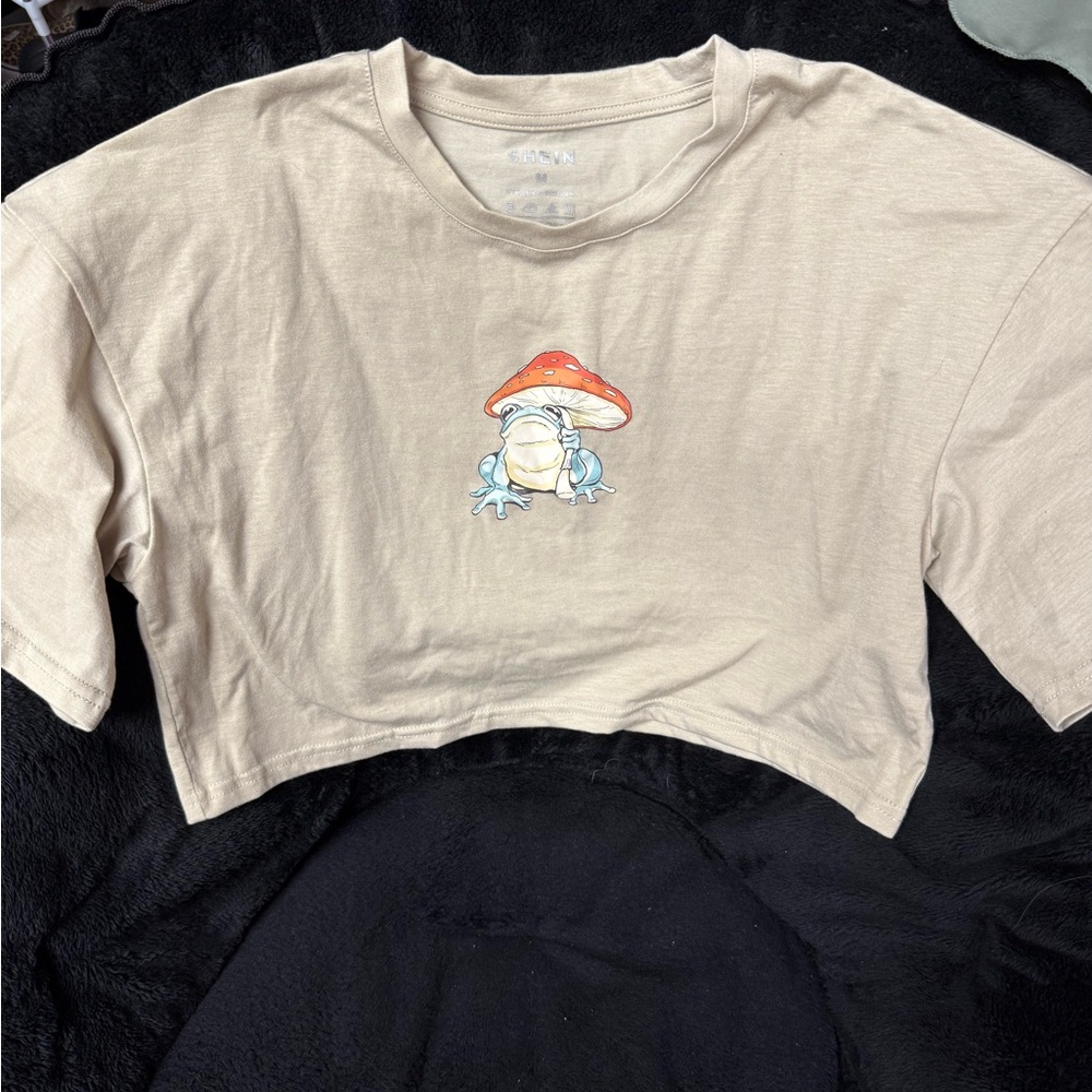 Frog Graphic Crop Top